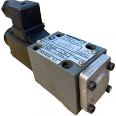 Válvula direcional 4WE6 HA 51/AG 24 NZ4 - REXROTH usada
