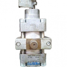 Cilindro pneumático DNGZK-63-12-PPVA 34443 - FESTO usado