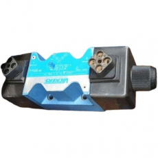 Válvula direcional DG4V56CMUEH620 - VICKERS usada