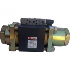 Válvula pneumática coaxial controlada externamente 5-VMK50-NC - COAX seminova
