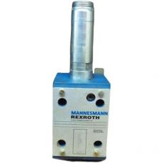 Válvula direcional REXROTH 54WE10C 32/CG24N9K4/V usada