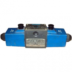 Válvula direcional DG4S4 012CUX60 02318091 - VICKERS usada