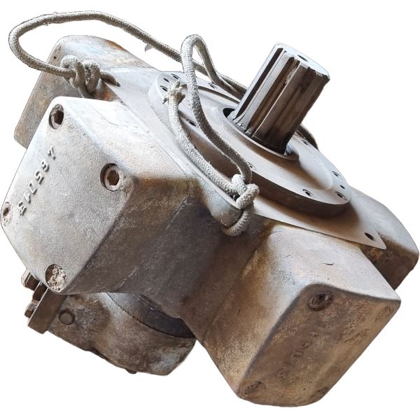 Motor hidráulico, vazão de 20 a 80 l/min, pressão de 350 bar, temperatura - 20°C a +80°C.
- Usado