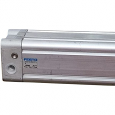 Cilindro pneumático DNC-50-650-PPVA 163368 50X650 - FESTO seminovo Cilindro pneumático DNC-50-650-PPVA 163368 50X650 - FESTO seminovo