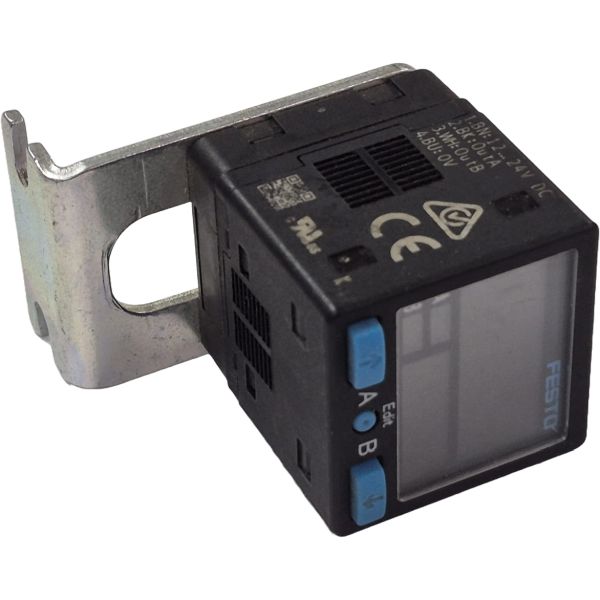 Sensor de pressão, com display colorido LCD, faixa de medição de -1 a +1bar, conexões G1/8-M5 e 2 saídas comutadas PNP/NPN - FESTO usado