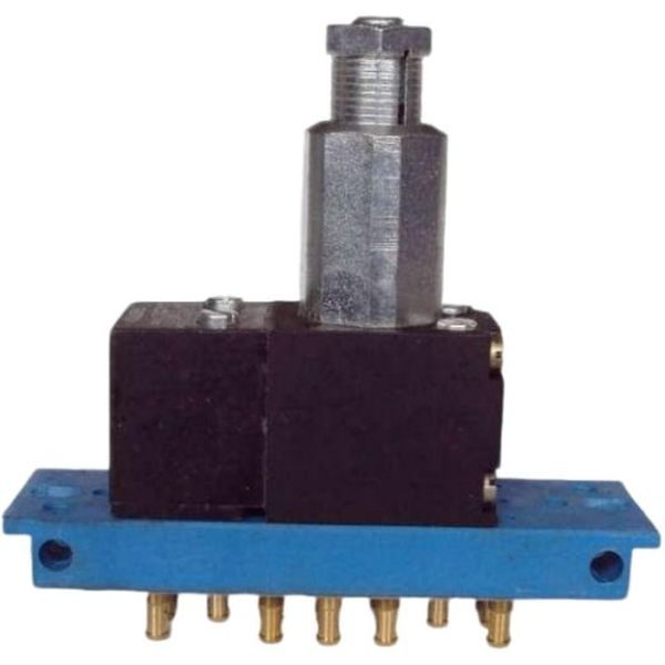 3/2 vias, conexão pneumática PK-3, meio ar comprimido, vazão 100l/min, pressão máxima 8bar