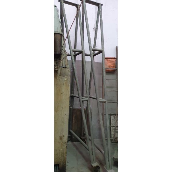 pórtico adquirido em leilão