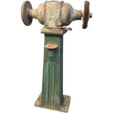 * Esmeril com pedestal usado