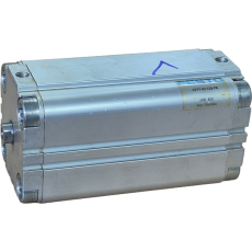 Cilindro pneumático ADVU-63-125-PA 156007 63X125 - FESTO usado Cilindro pneumático ADVU-63-125-PA 156007 63X125 - FESTO usado