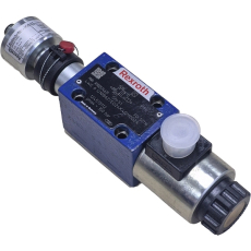 Válvula direcional 4WE6U10B62/EG24N9K4QM0G24 - REXROTH seminova