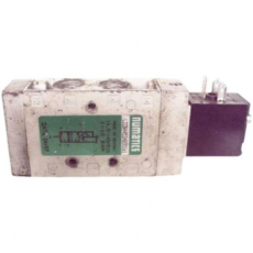 Válvula pneumática L22BA452AG00061 - NUMATICS usada