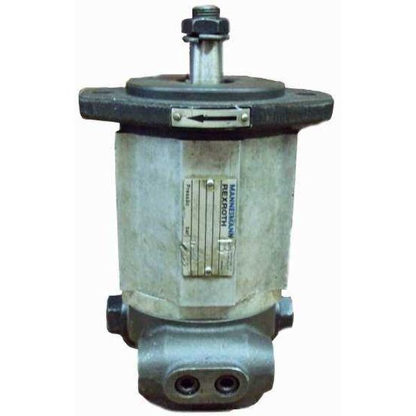 bomba de engrenamento externo, Série 22, fluxo nominal 23,4 cm3/rotação, fluido óleo mineral