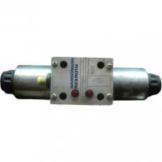 Válvula direcional REXROTH 4WE10C32 OCG24NDK24L usada
