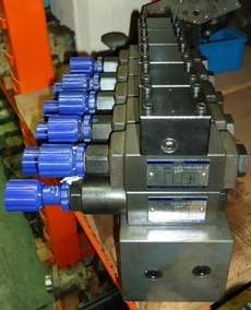 Bloco YUKEN MSA01Y10TY MRP-01-A-10-T208 com válvulas hidráulicas