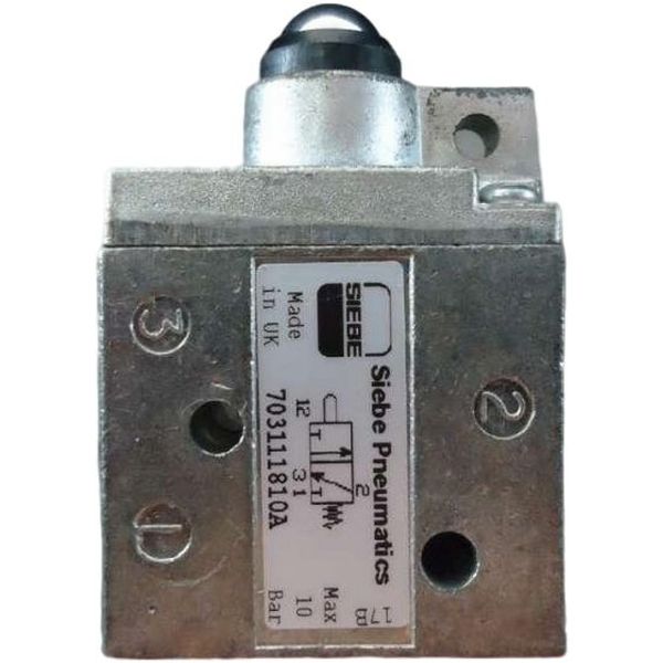 3/2 vias, rosca G1/8, acionamento gatilho esférico / retorno mola, pressão máxima 10bar, meio ar comprimido filtrado, intervalo de temperatura -20...70oC, corpo liga de zinco