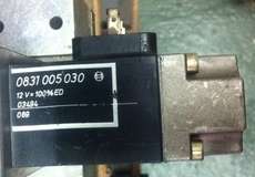 Bobina hidráulica 0831005030 12V - BOSCH usada
