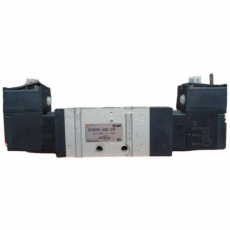 Válvula pneumática VFS2220-4DZ-01F - SMC usada