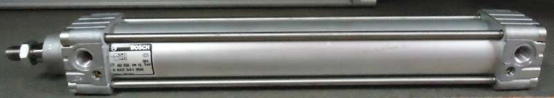 dupla ação, com amortecimento regulável nas extremidades, com tirantes, diâmetro 40mm, curso 250mm, temperatura ambiente -20...80oC, pressão nominal 10bar, tubo de alumínio