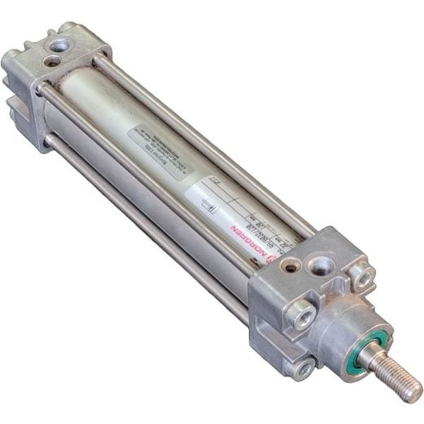 diâmetro 32mm, curso 50mm, cilindro com tirantes, dupla ação, meio ar comprimido, conexão rosca G1/8, corpo alumínio anodizado, norma ISO 15552