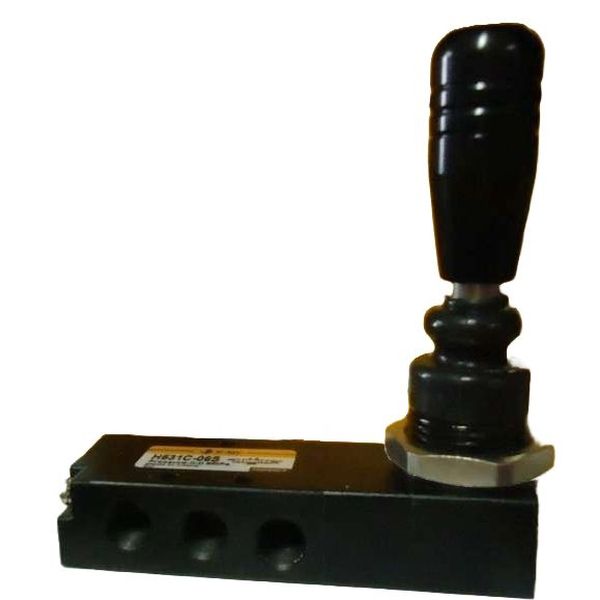 5/3 vias, conexão 1/8, acionamento manual, retorno mola, centro fechado, lubrificação não é necessária, pressão de trabalho  0~0.8MPa, temperatura de trabalho -5...60oC, vedações NBR 