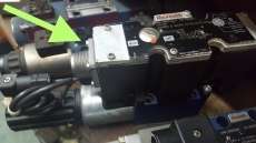 Válvula direcional proporcional 4WREE6WA16 - REXROTH usada