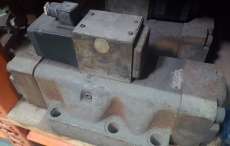 Válvula direcional REXROTH 4WEH30D70W usada