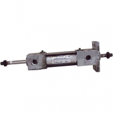 Cilindro pneumático DAVRF3 4X1-D-E com flange - PHD usado