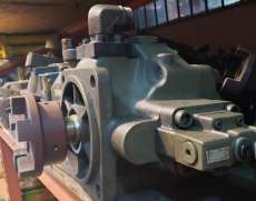 Bomba hidráulica VICKERS V430125 usada
