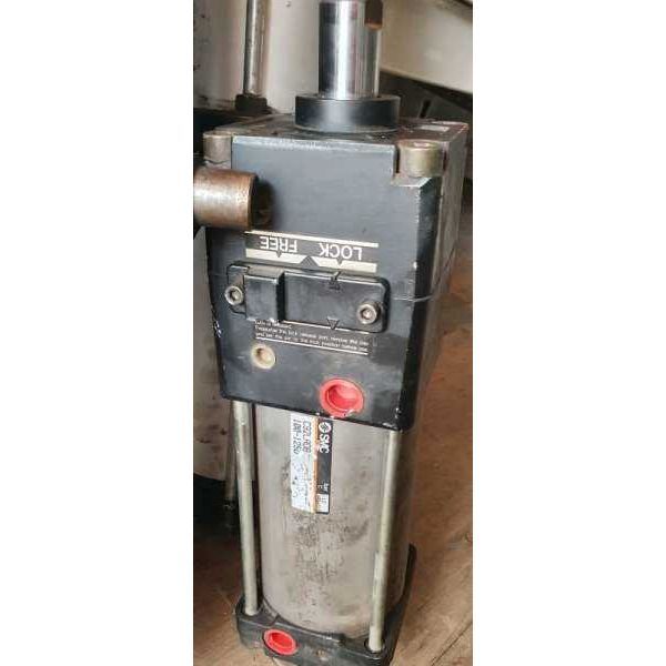 Série C92, diâmetro 100mm, curso 125mm, dupla ação, fluido ar, pressão de trabalho 0,05-1,5MPa, amortecimento nas duas extremidades, conexão rosca G1/2